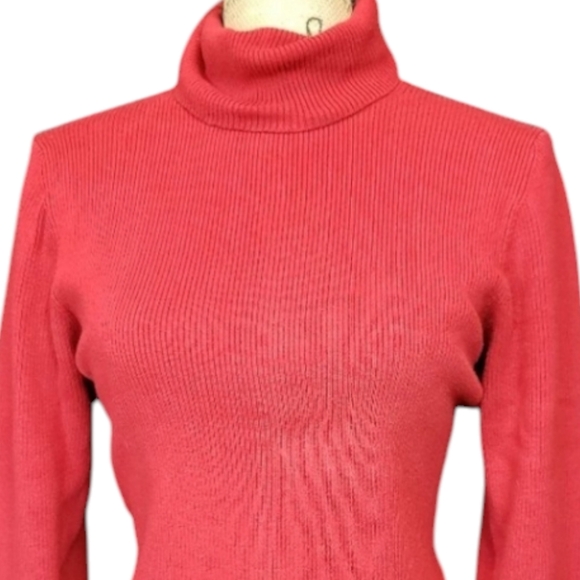 Old Navy Ribbed Knit Turtleneck Sweater - Picture 2 of 5